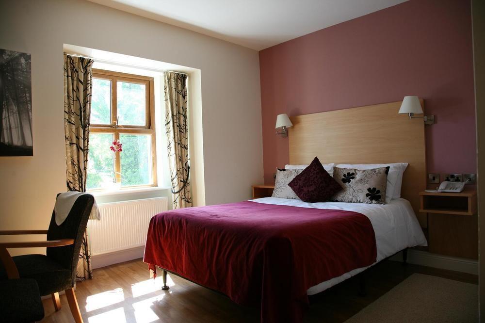 The Coach House Hotel Oranmore Exterior foto